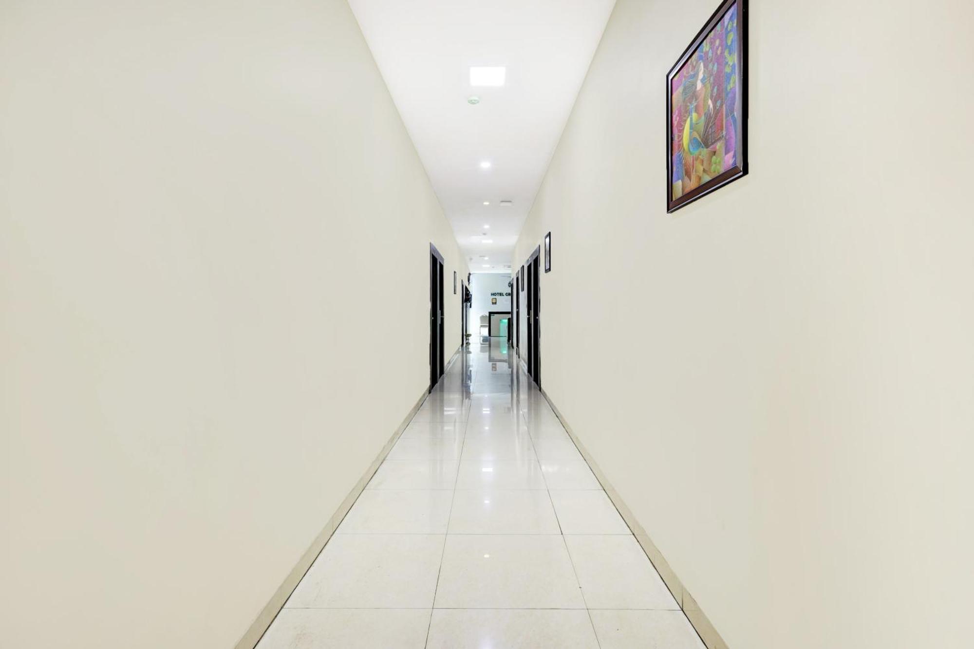 Super Collection O Dabagardens Near Beach Road วิสาขปัตนัม ภายนอก รูปภาพ
