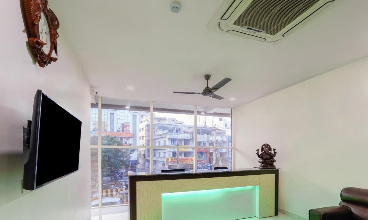 Super Collection O Dabagardens Near Beach Road วิสาขปัตนัม ภายนอก รูปภาพ